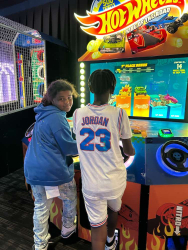 Dave Busters 2025-15